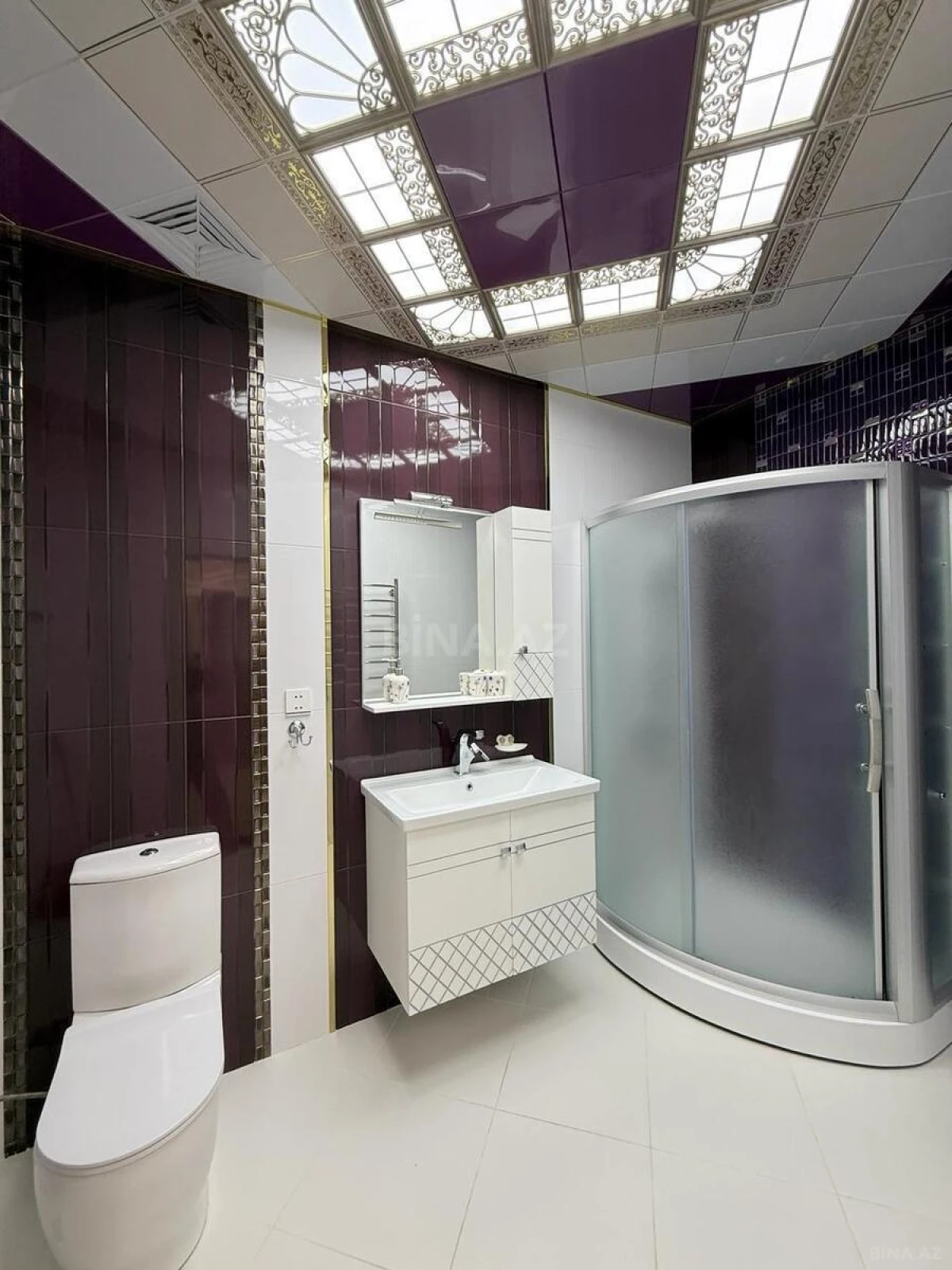 Satılır 3 otaqlı mənzil 118 m²