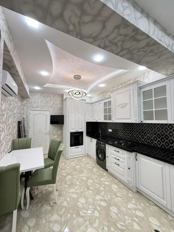 Satılır 3 otaqlı mənzil 118 m²