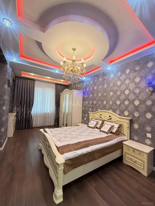Satılır 3 otaqlı mənzil 118 m²