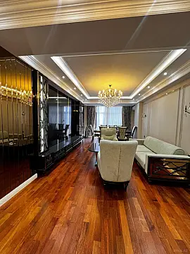 Satılır 4 otaqlı mənzil 165 m²