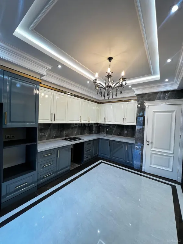 Satılır 4 otaqlı mənzil 165 m²