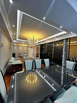Satılır 4 otaqlı mənzil 165 m²