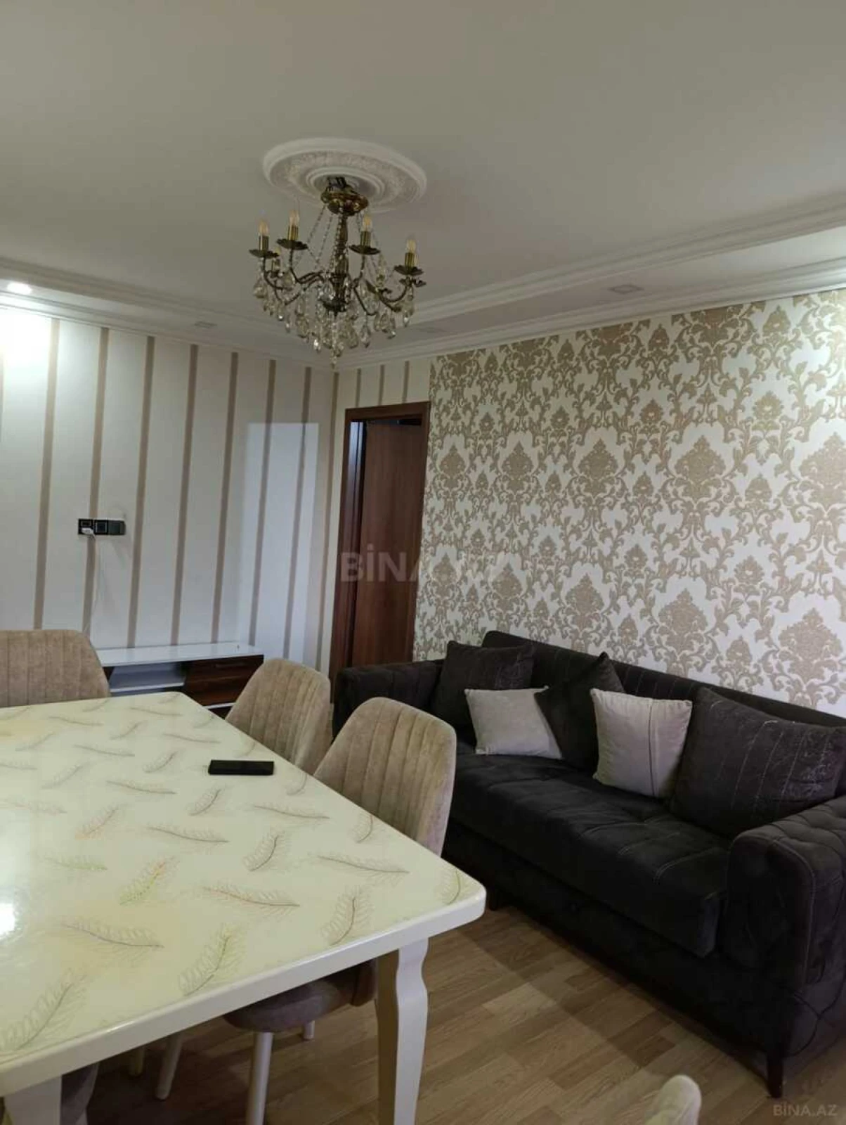 Kirayə verilir 2 otaqlı mənzil 65 m²