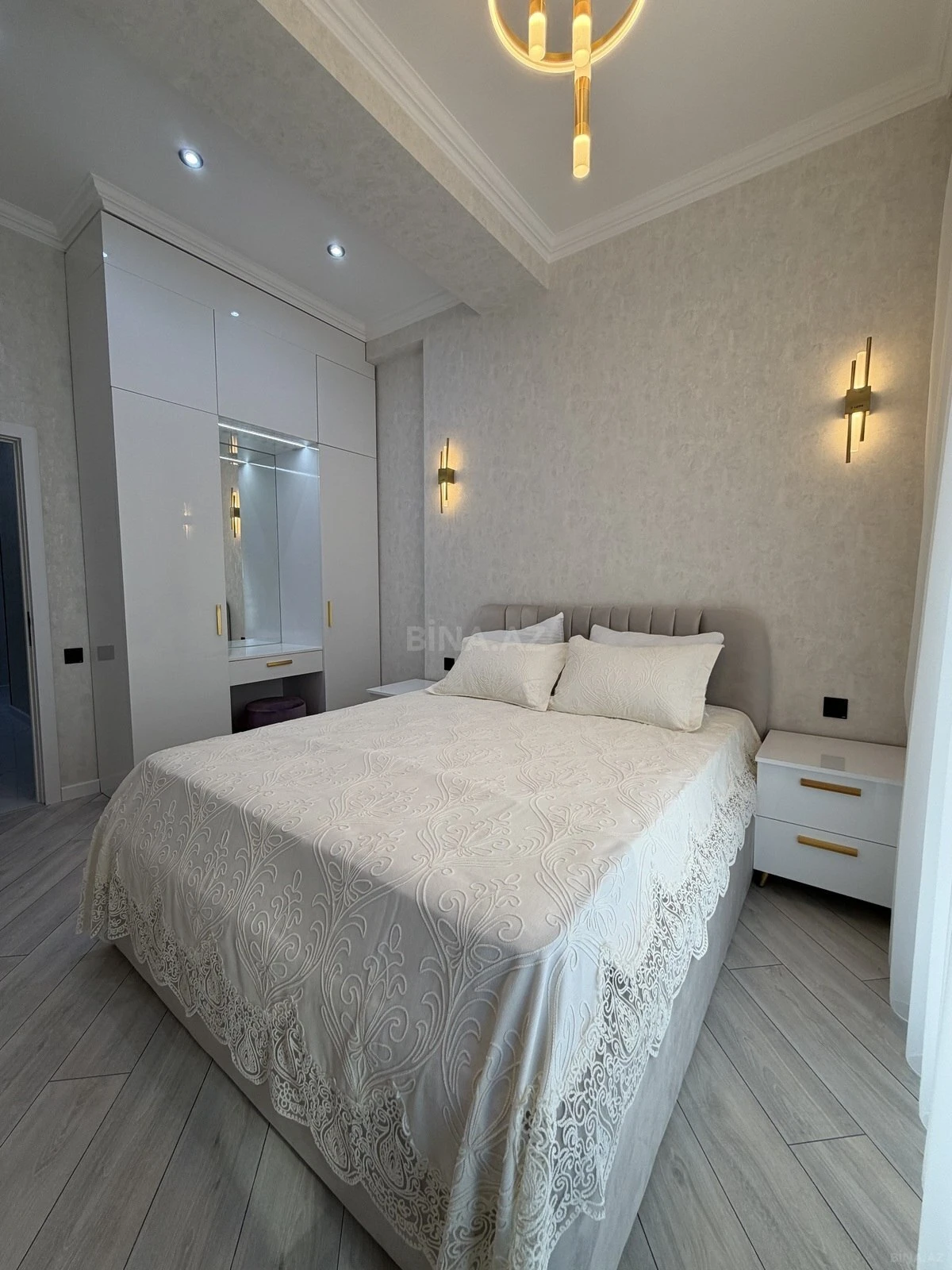 Satılır 2 otaqlı mənzil 57 m²