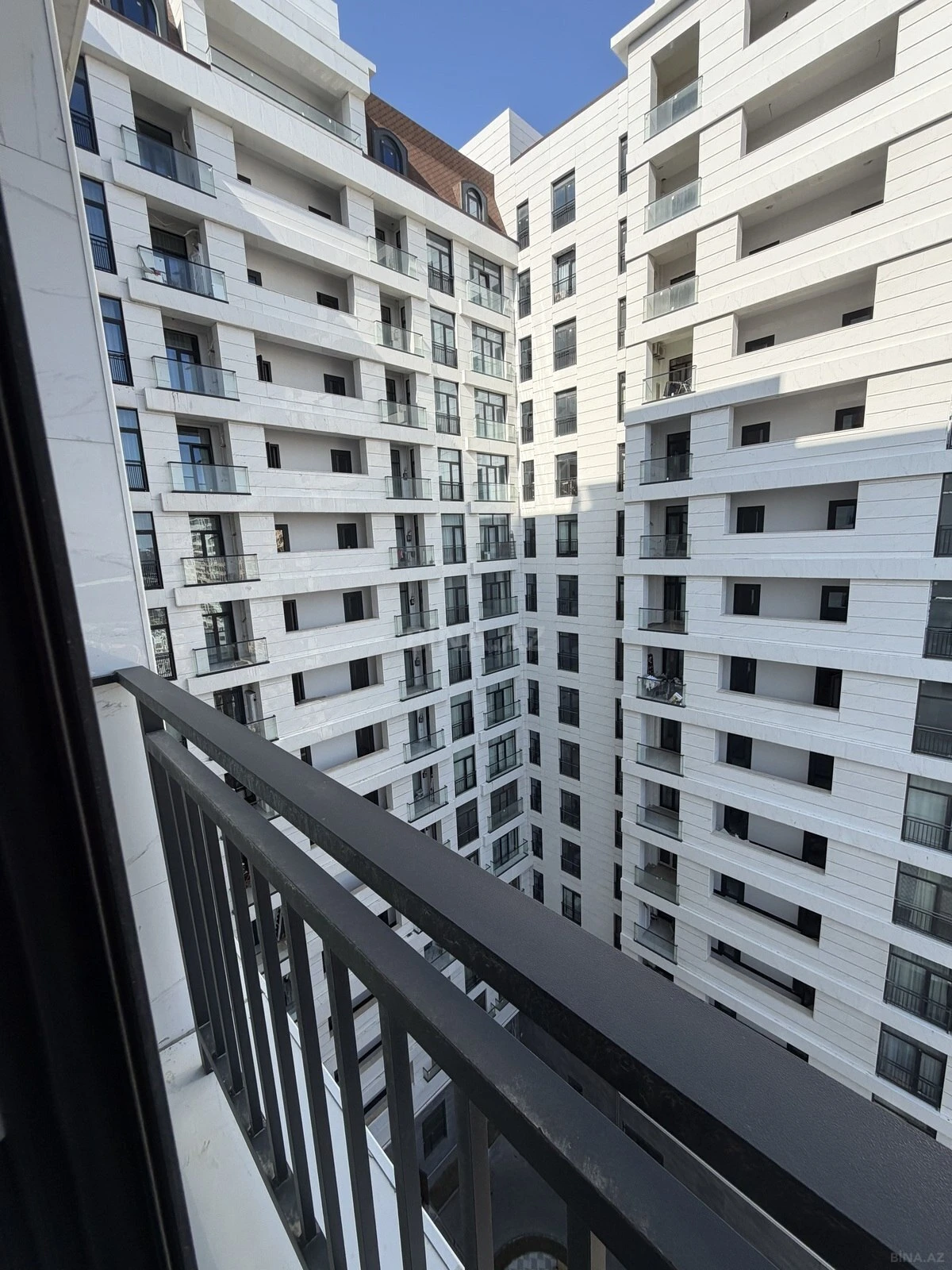 Satılır 2 otaqlı mənzil 57 m²