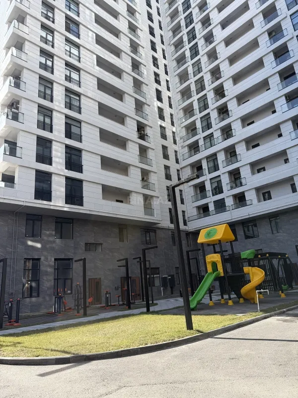 Satılır 2 otaqlı mənzil 57 m²