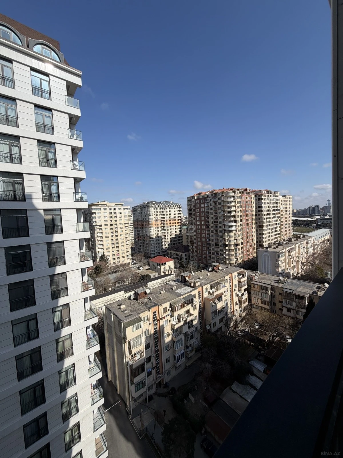 Satılır 2 otaqlı mənzil 57 m²