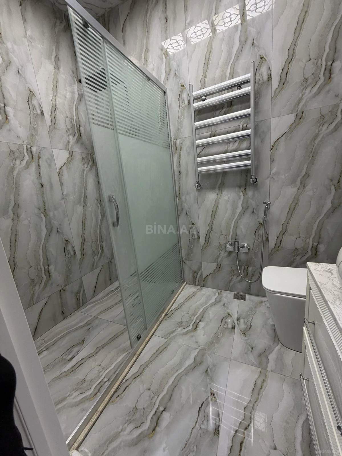 Satılır 2 otaqlı mənzil 57 m²