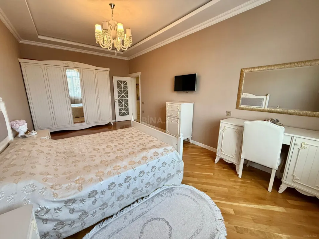 Satılır 2 otaqlı mənzil 84 m²