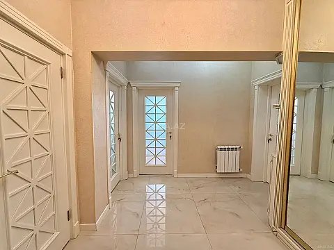 Satılır 2 otaqlı mənzil 84 m²