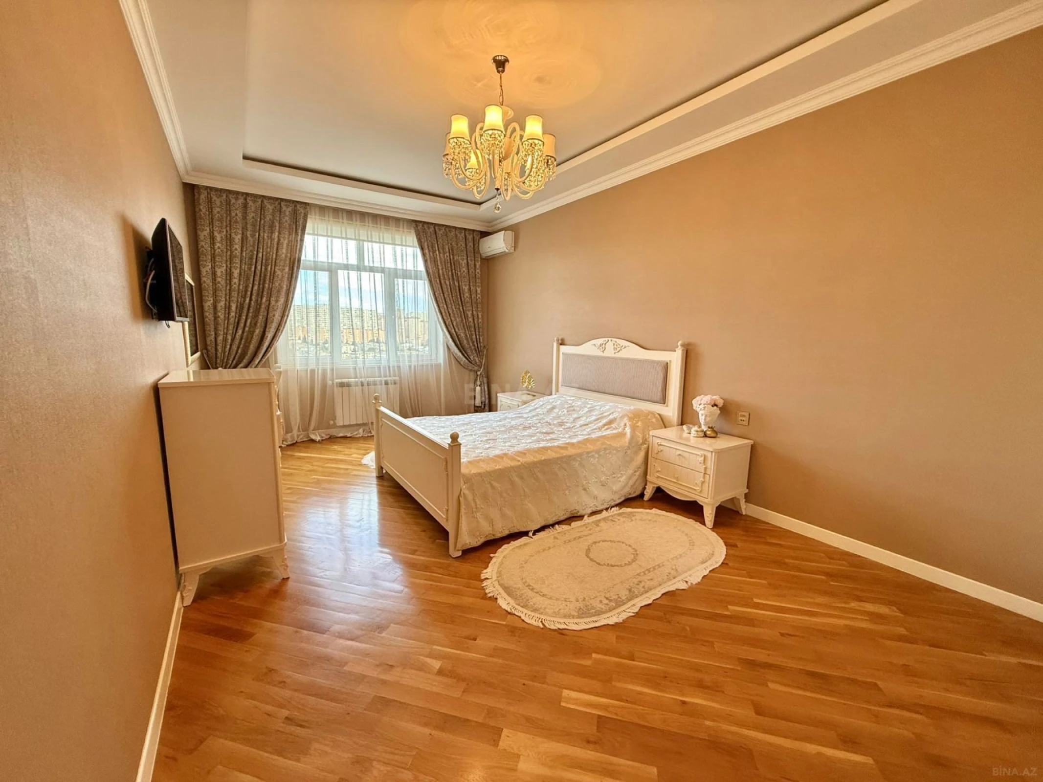 Satılır 2 otaqlı mənzil 84 m²