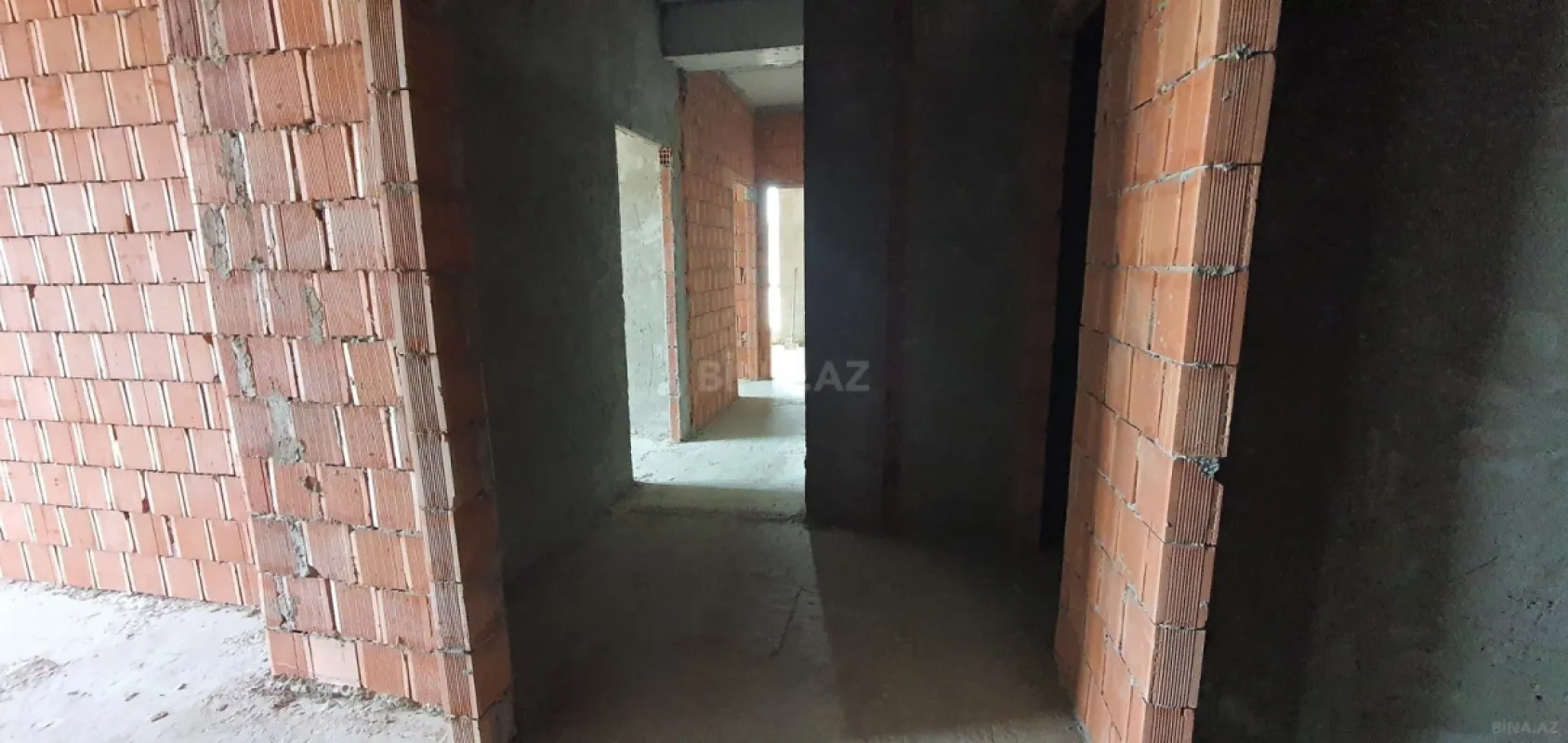 Satılır 3 otaqlı mənzil 101 m²