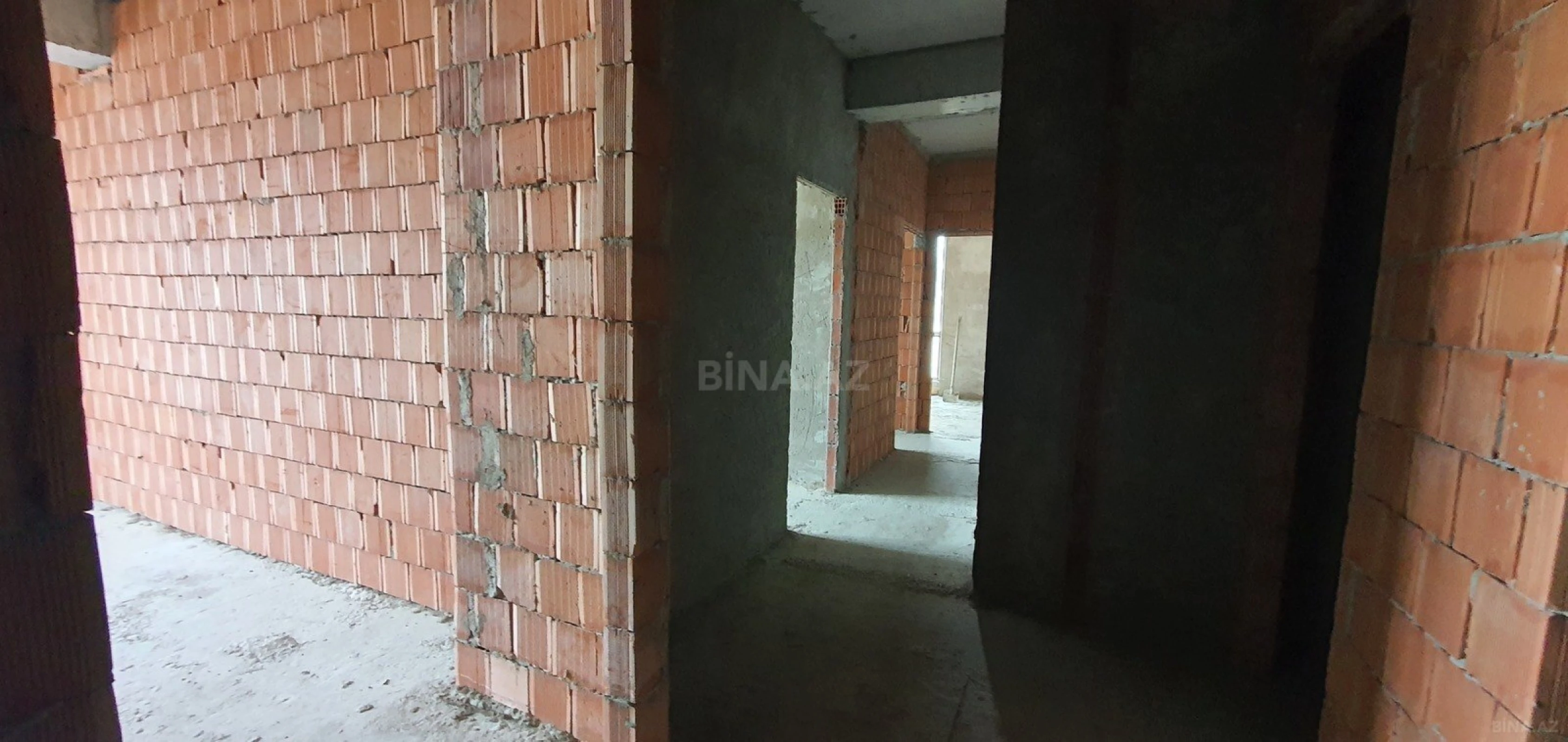 Satılır 3 otaqlı mənzil 101 m²