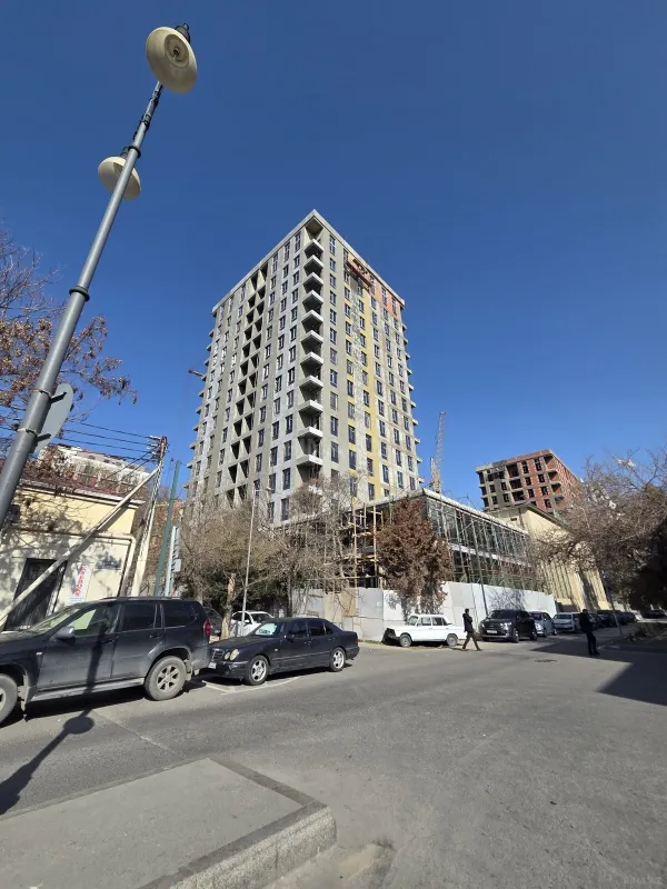 Satılır 3 otaqlı mənzil 101 m²