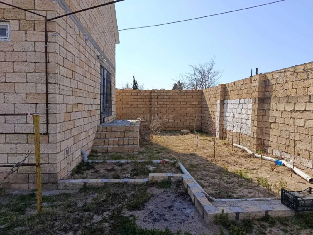 Satılır 5 otaqlı həyət evi 150 m²