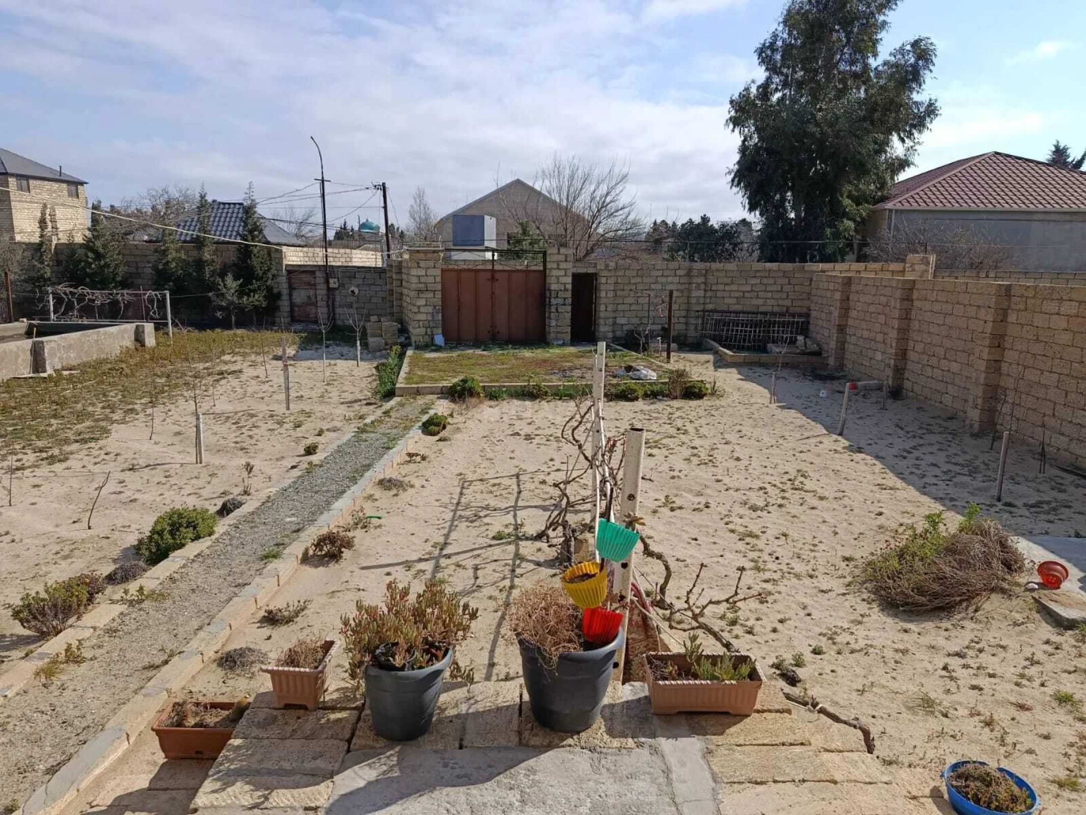 Satılır 5 otaqlı həyət evi 150 m²
