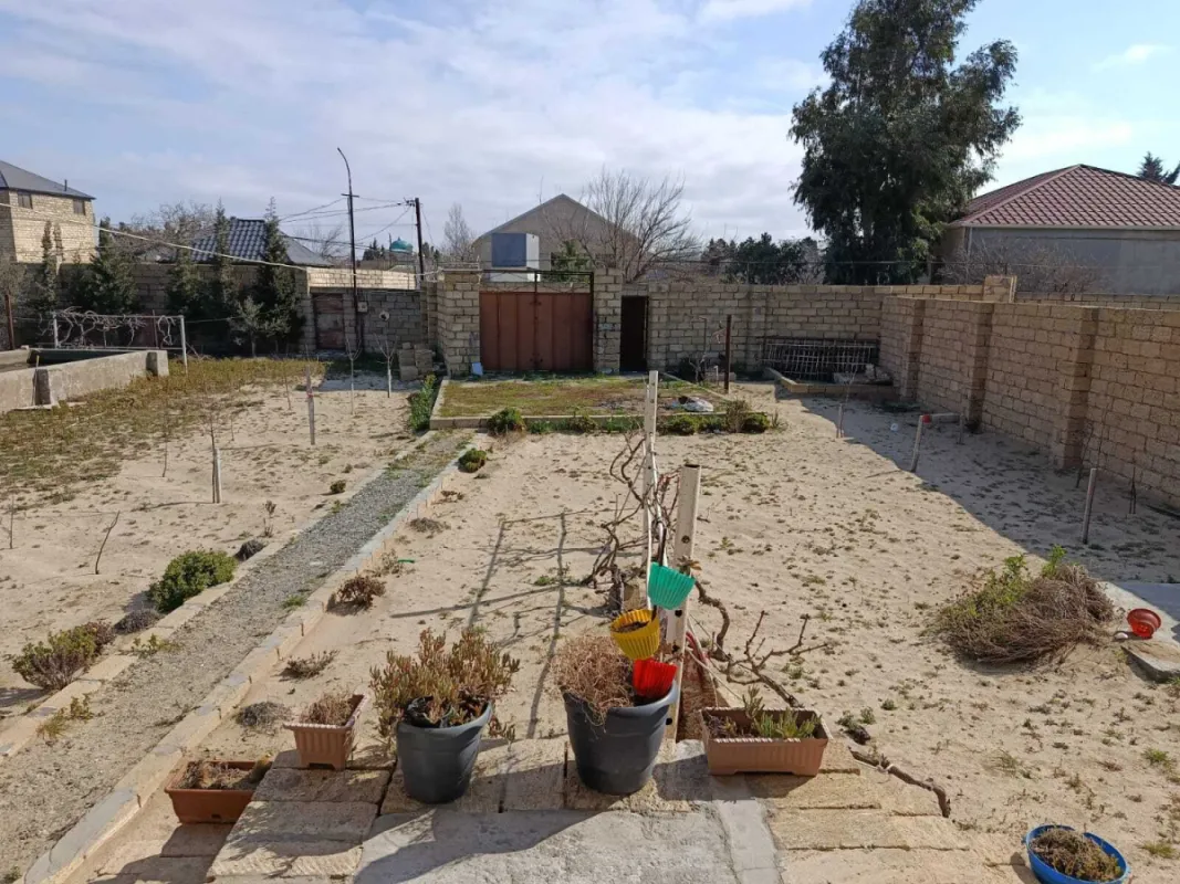 Satılır 5 otaqlı həyət evi 150 m²