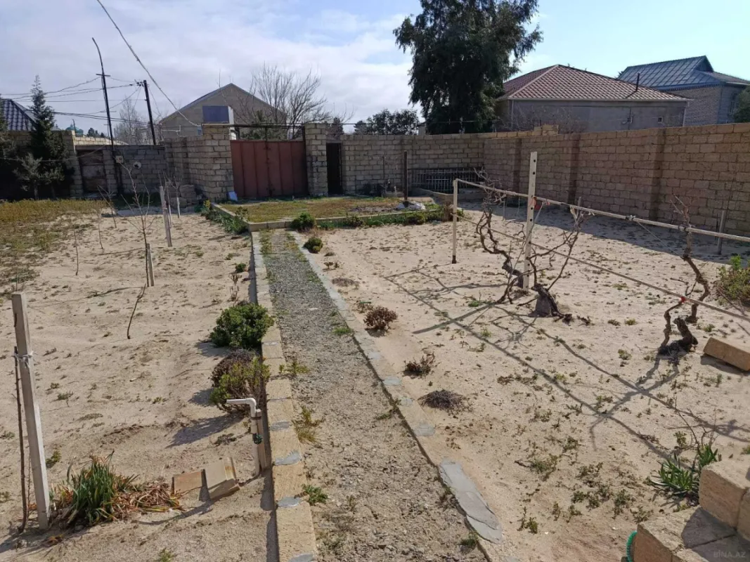 Satılır 5 otaqlı həyət evi 150 m²
