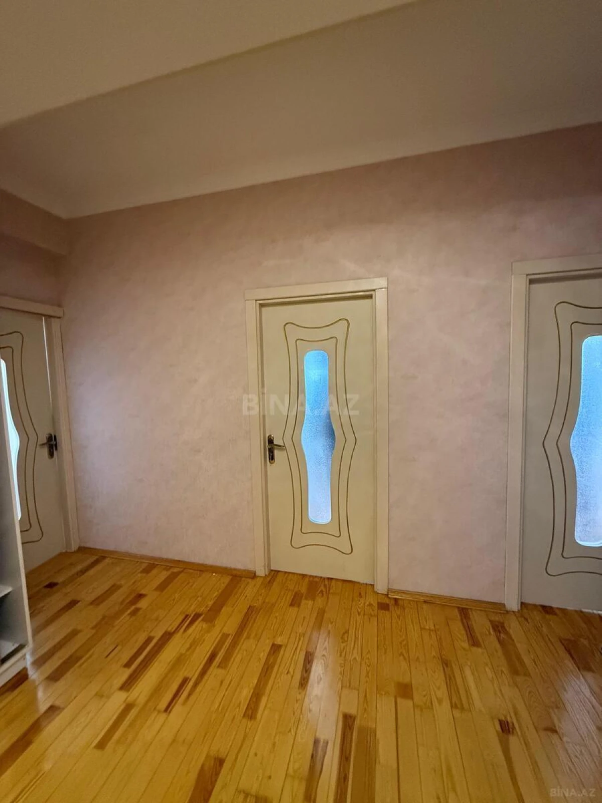 Satılır 2 otaqlı mənzil 75 m²