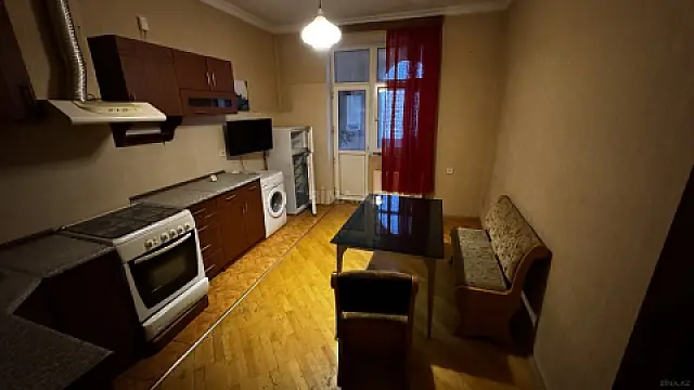 Kirayə verilir 3 otaqlı mənzil 100 m²