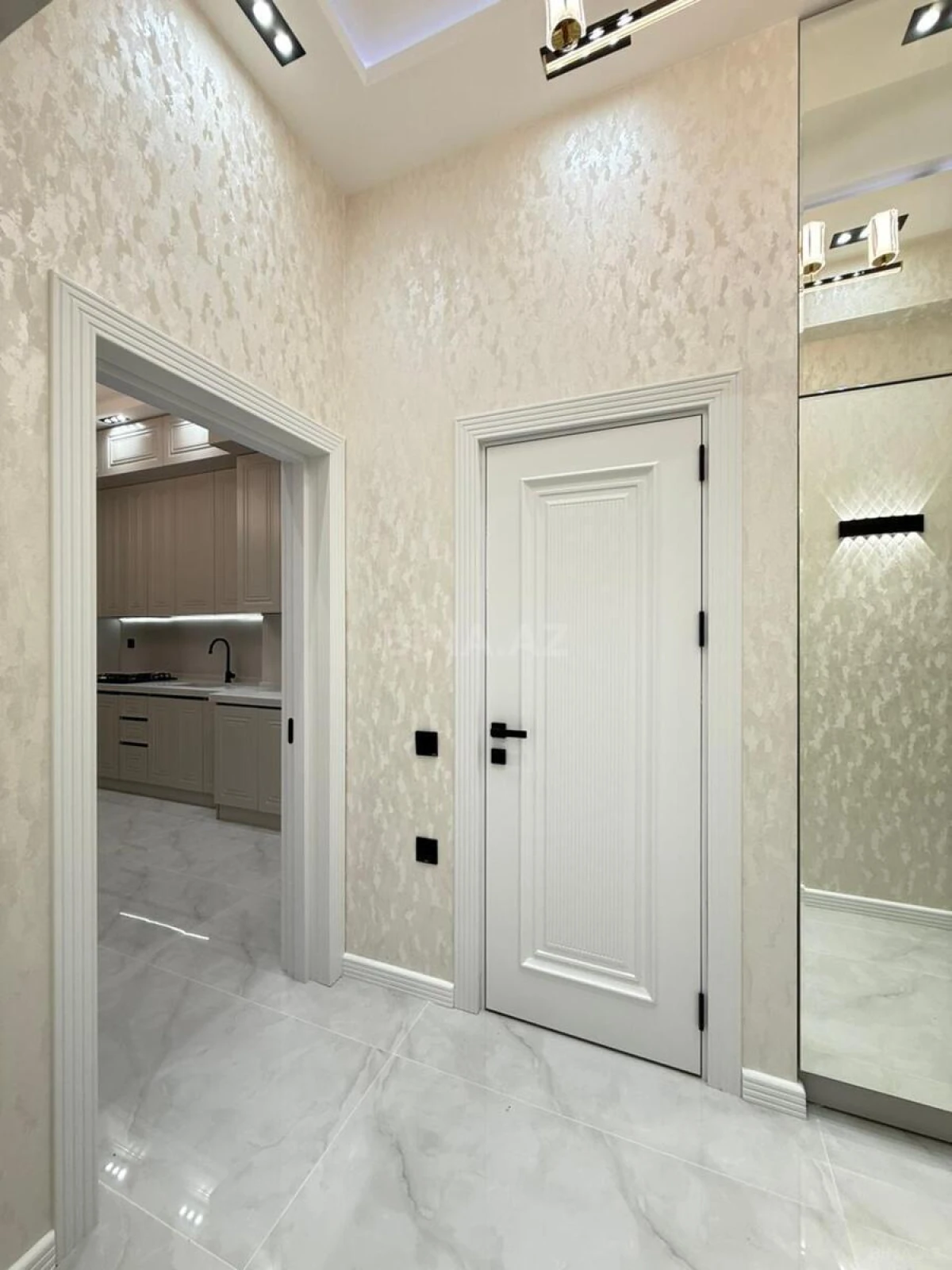 Satılır 3 otaqlı mənzil 105 m²