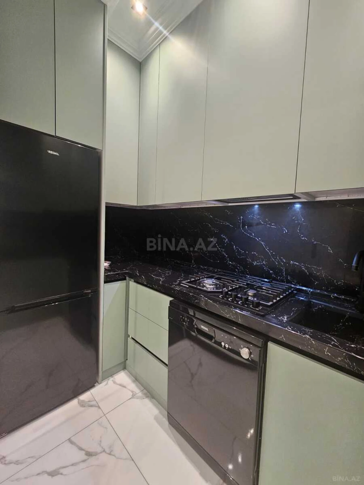 Kirayə verilir 2 otaqlı mənzil 65 m²