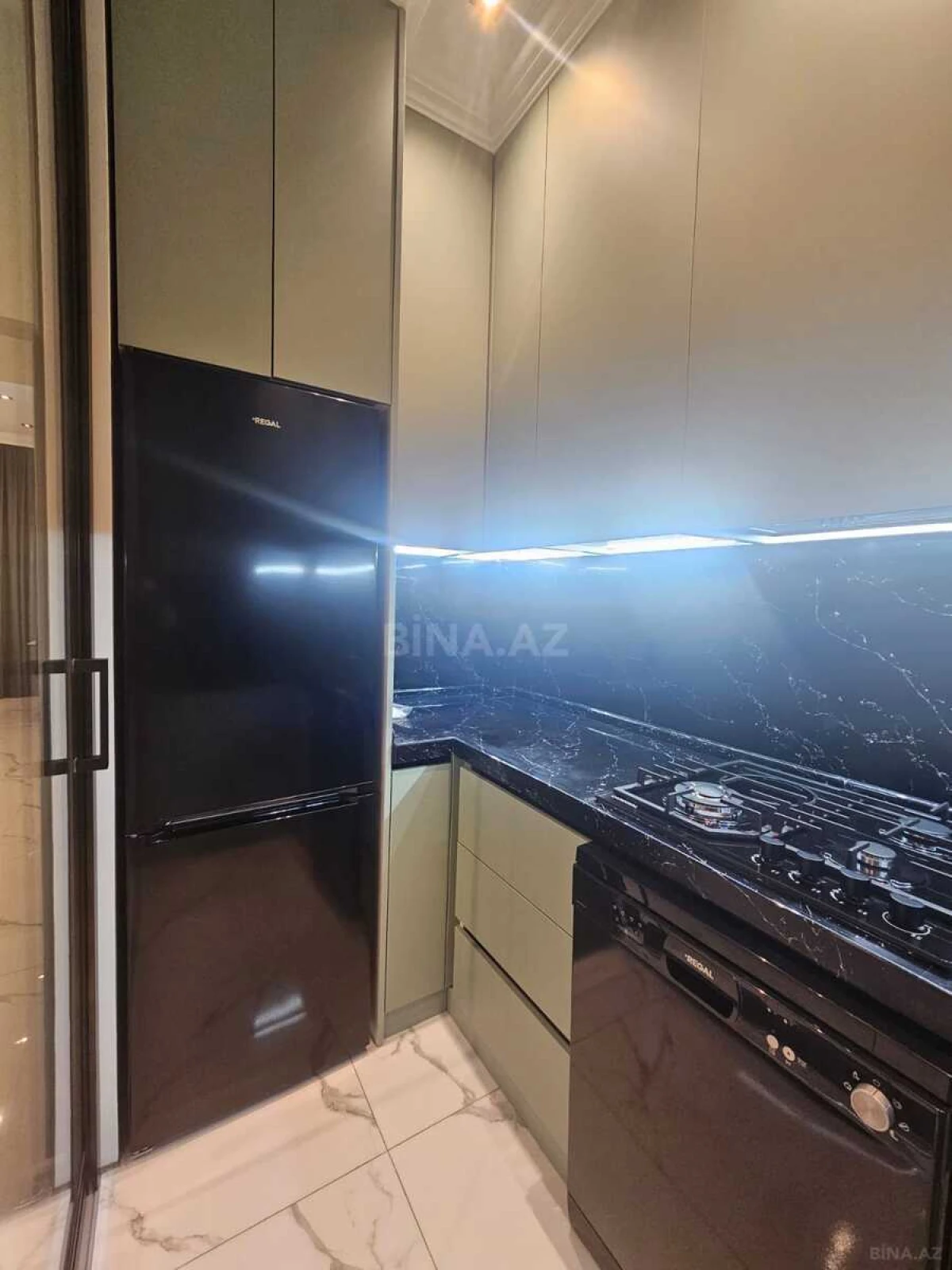 Kirayə verilir 2 otaqlı mənzil 65 m²