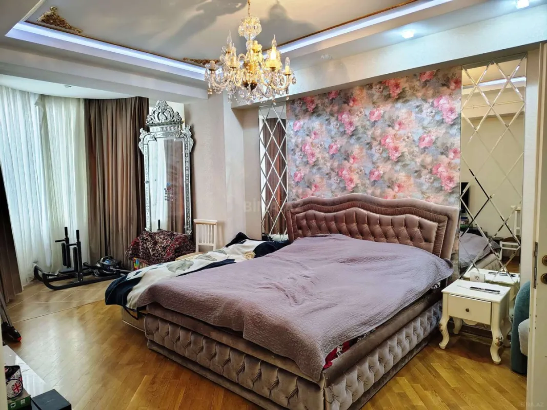 Satılır 3 otaqlı mənzil 105 m²