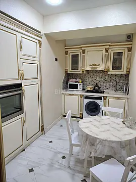 Satılır 3 otaqlı mənzil 105 m²
