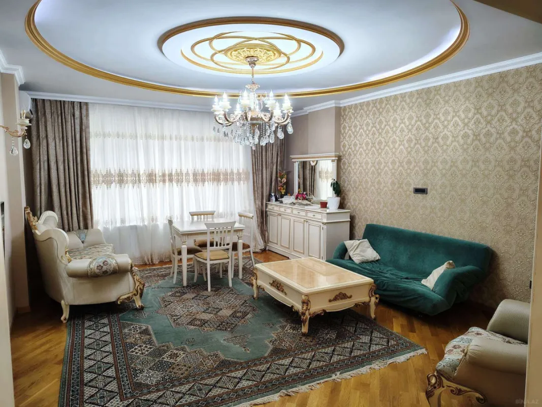 Satılır 3 otaqlı mənzil 105 m²