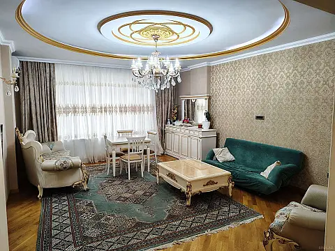 Satılır 3 otaqlı mənzil 105 m²
