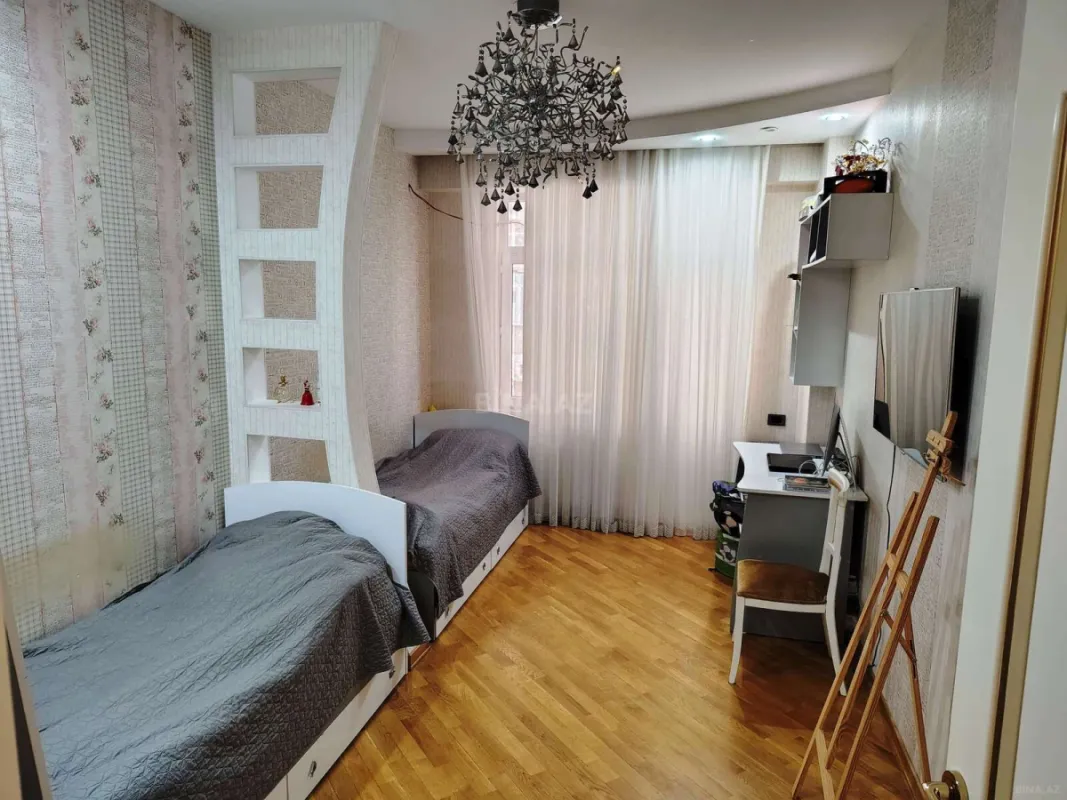 Satılır 3 otaqlı mənzil 105 m²