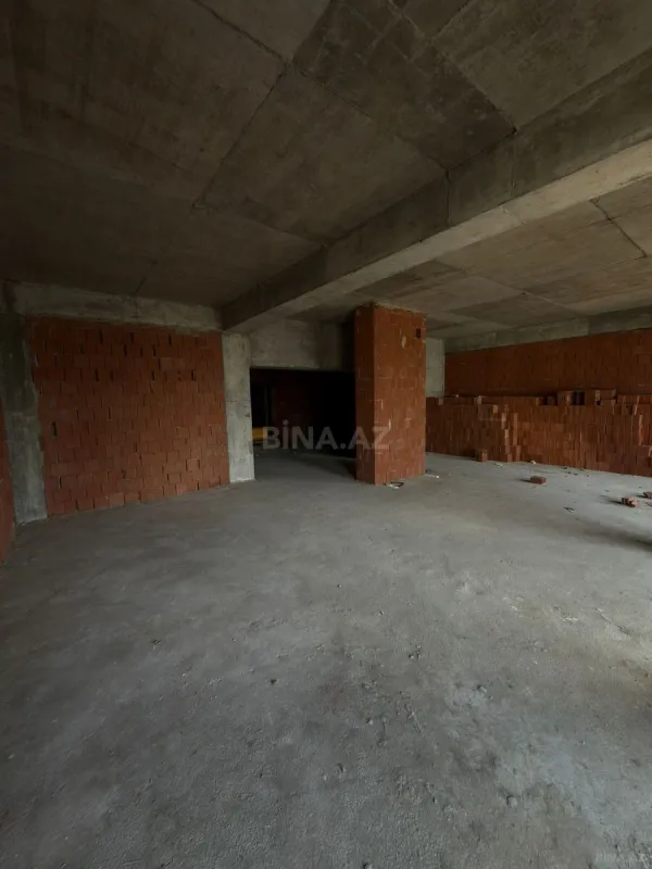 Satılır 3 otaqlı mənzil 118 m²