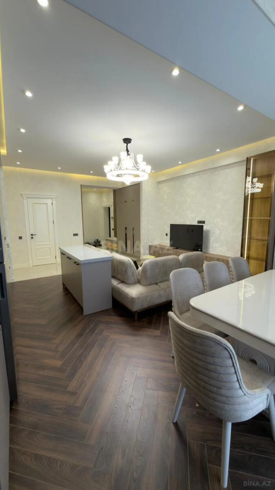 Kirayə verilir 3 otaqlı mənzil 110 m²