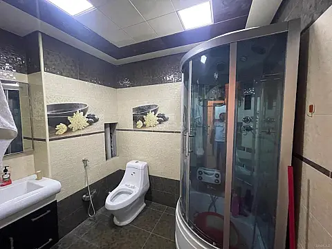 Kirayə verilir 2 otaqlı mənzil 60 m²