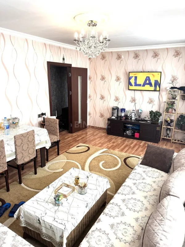 Satılır 5 otaqlı mənzil 100 m²