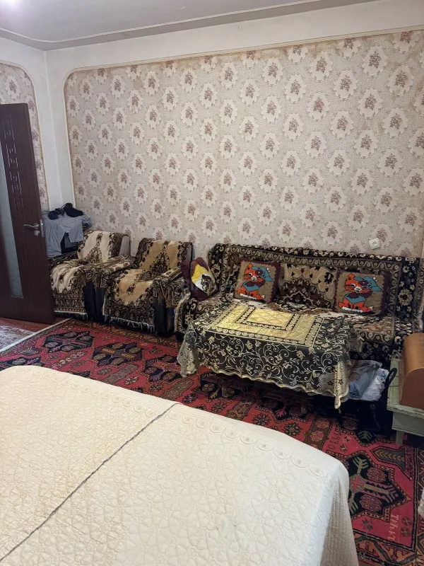 Satılır 5 otaqlı mənzil 100 m²