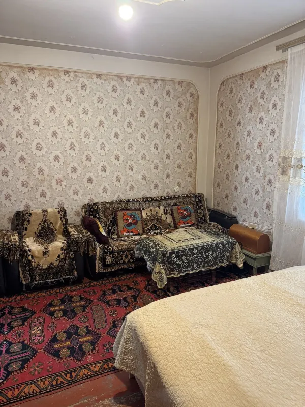 Satılır 5 otaqlı mənzil 100 m²