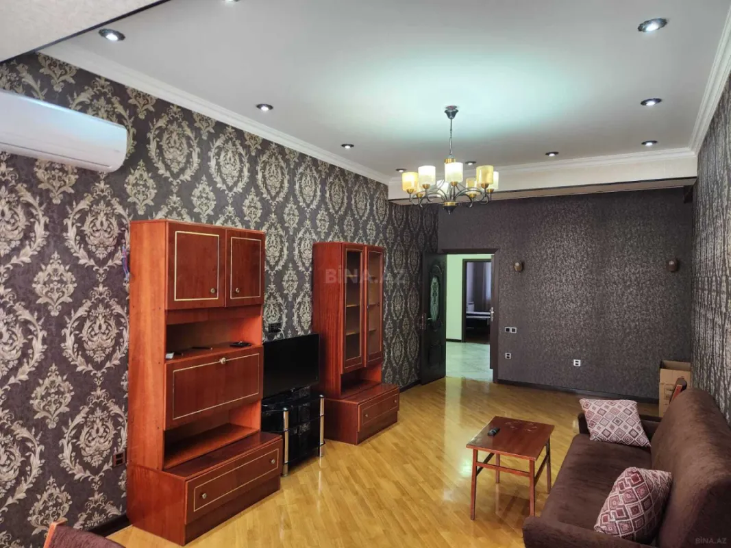Kirayə verilir 3 otaqlı mənzil 125 m²