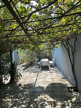 Satılır 6 otaqlı həyət evi 120 m²