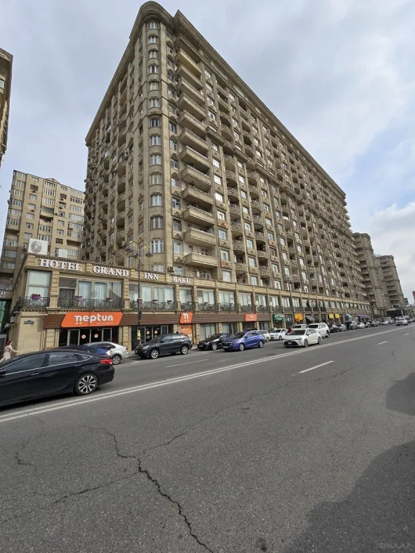 Kirayə verilir 2 otaqlı mənzil 110 m²