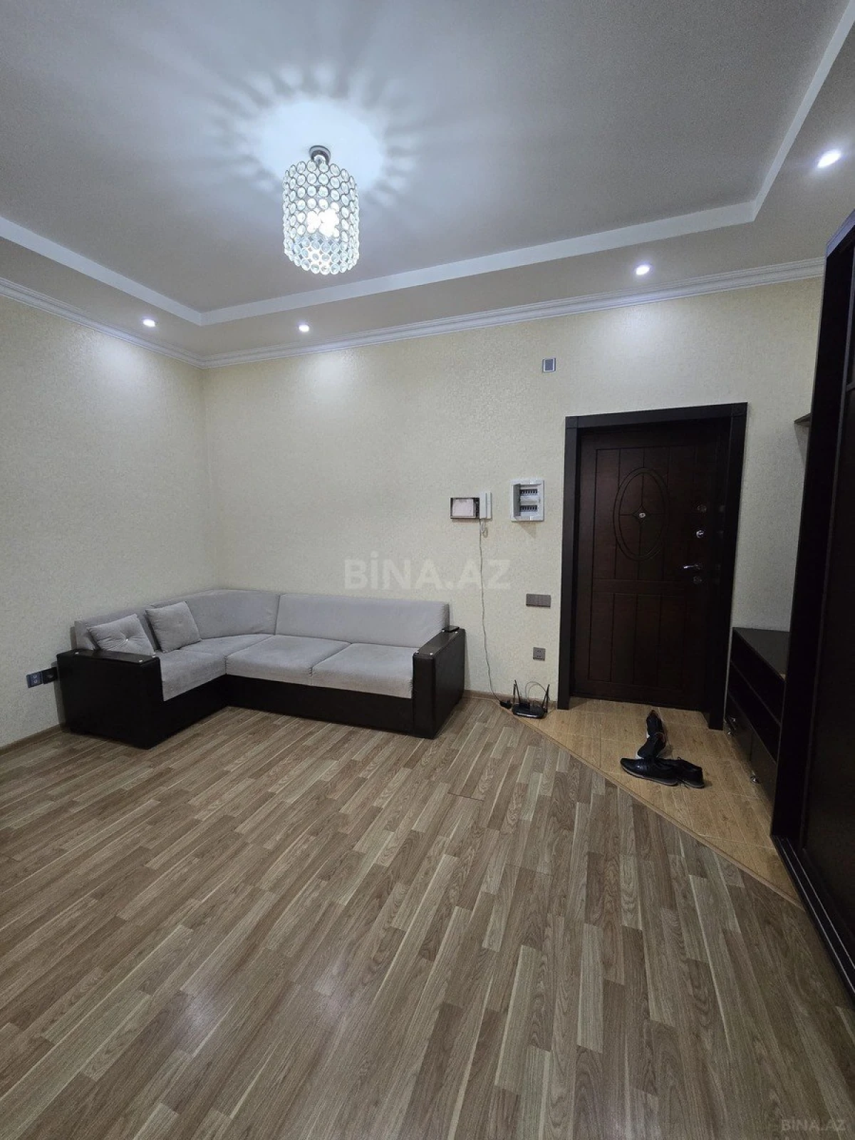 Kirayə verilir 2 otaqlı mənzil 110 m²