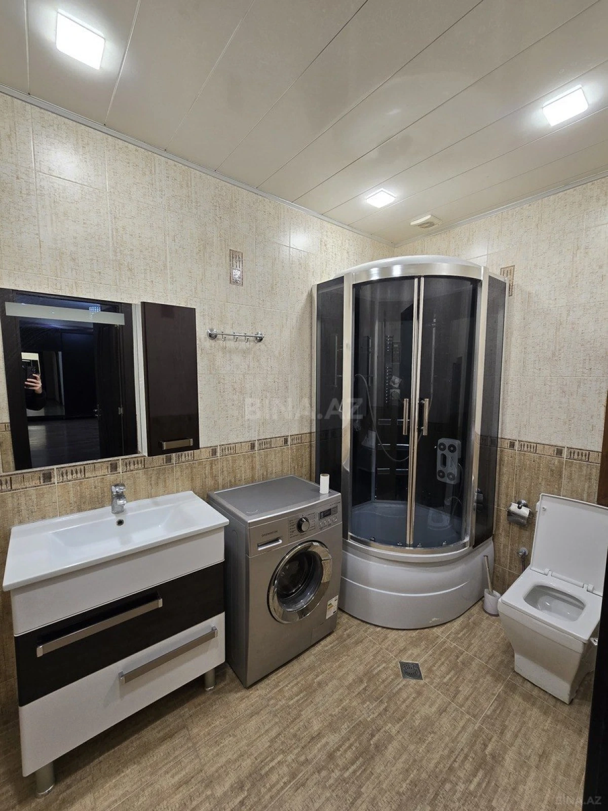 Kirayə verilir 2 otaqlı mənzil 110 m²