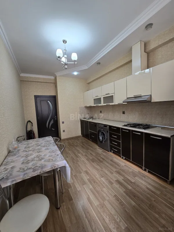 Kirayə verilir 2 otaqlı mənzil 110 m²