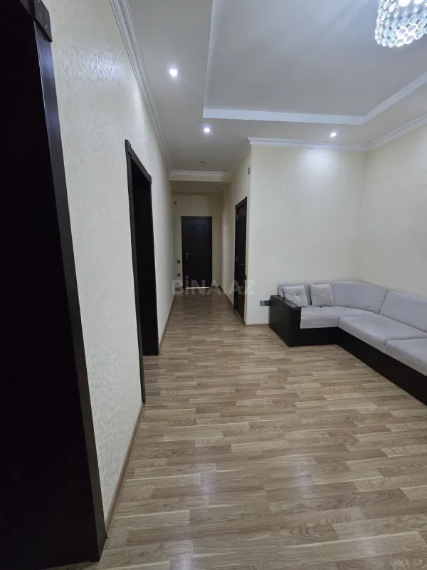 Kirayə verilir 2 otaqlı mənzil 110 m²