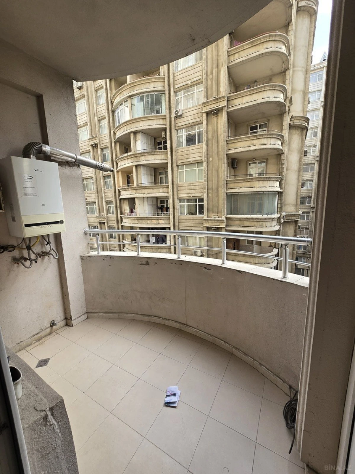 Kirayə verilir 2 otaqlı mənzil 110 m²