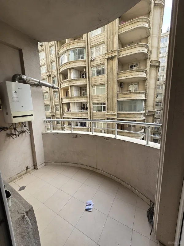 Kirayə verilir 2 otaqlı mənzil 110 m²