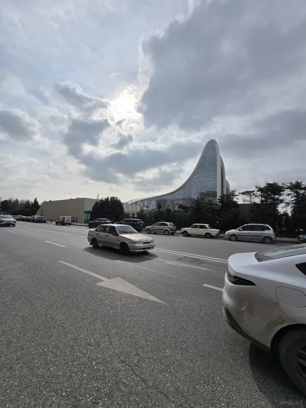 Kirayə verilir 2 otaqlı mənzil 110 m²