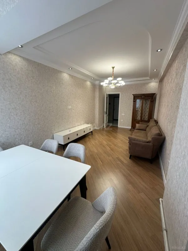 Kirayə verilir 2 otaqlı mənzil 70 m²
