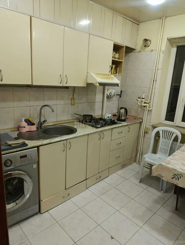 Kirayə verilir 2 otaqlı mənzil 50 m²